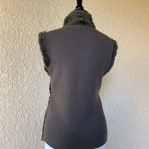 Love Token Reversible Rabbit Fur Vest Olive Green - Picture 13 of 16